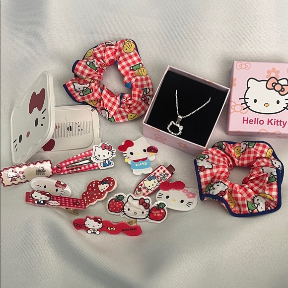 Hello Kitty Red and Pink Accessory Collection/ Hello kitty bundle - Picture 7 of 7
